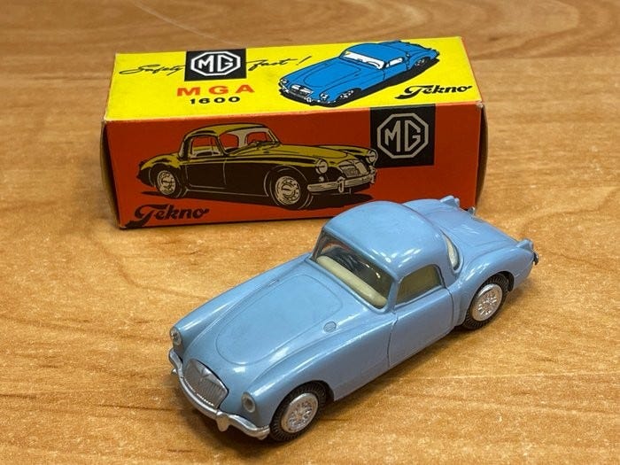 Miniature Tekno 1/43 – MG 1600 – Réf 824 – Collection – Occasion