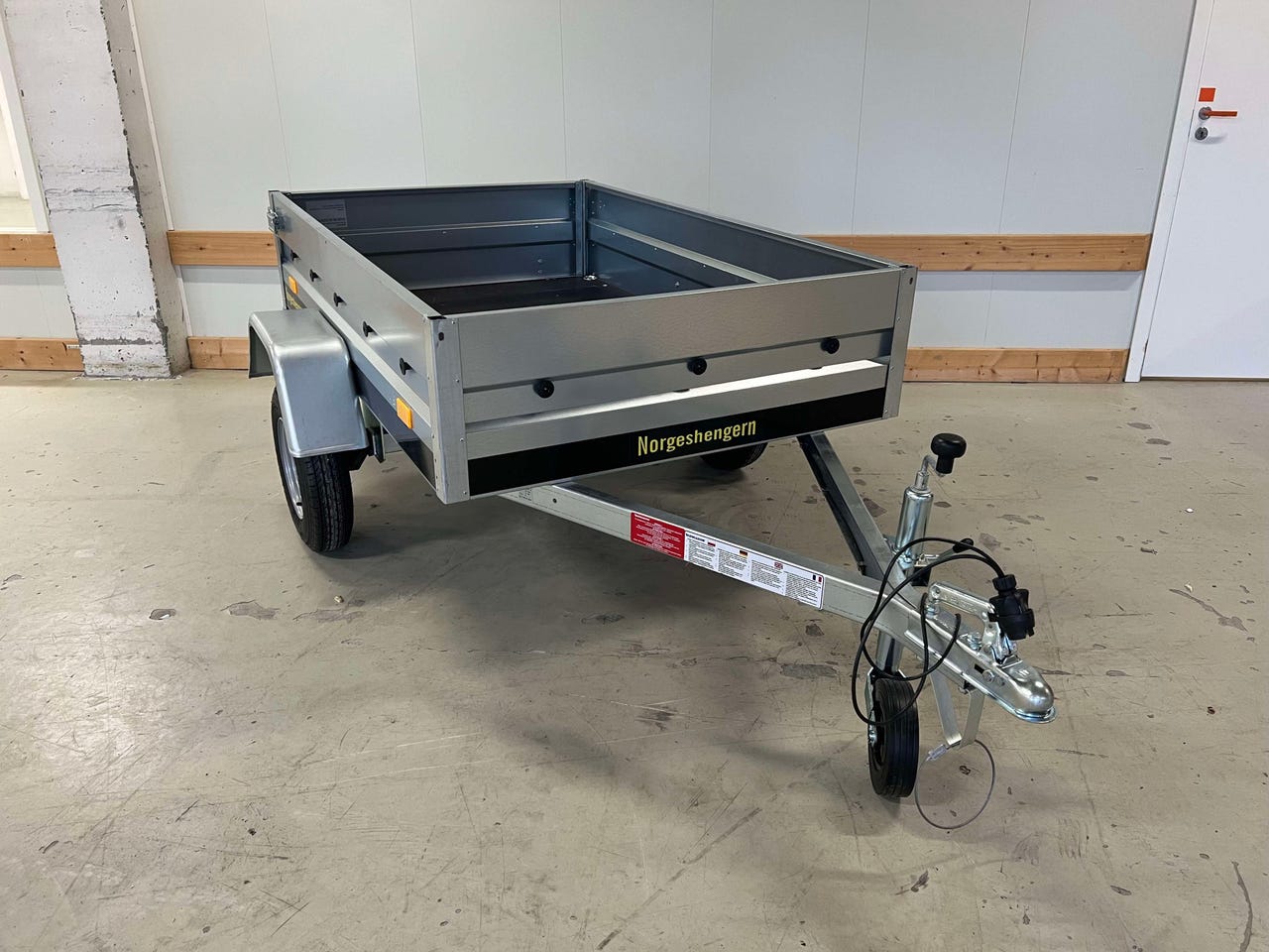 SE PRIS NORGESHENGERN BF5017 500KG TILHENGER TIL BIL OG ATV se-pris-norgeshengern-bf5017-500kg-tilhenger-til-bil-og-atv