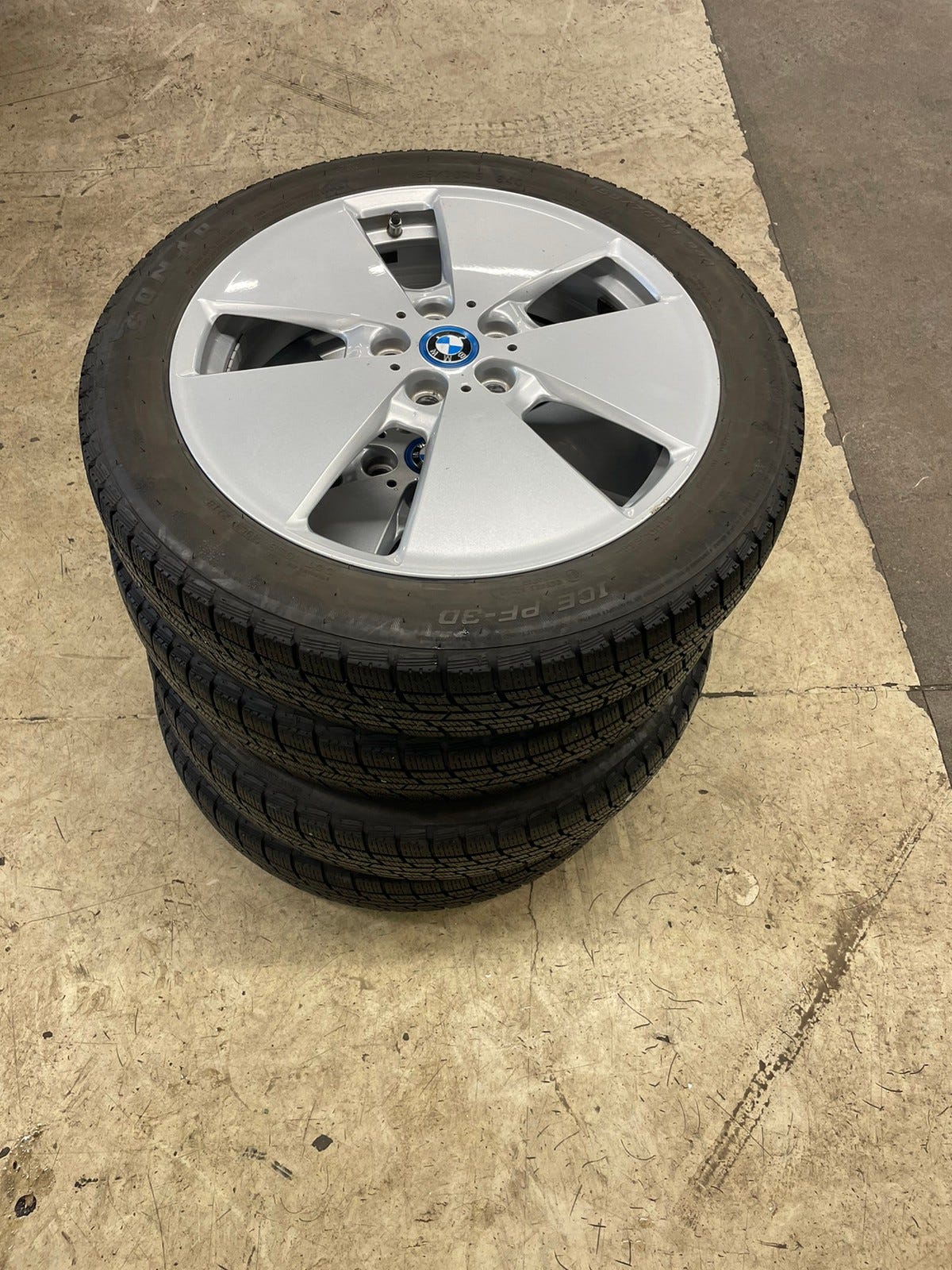 BMW i3 - Vinterdekk m alufelg 155/70/19 (5x112) | FINN-torget
