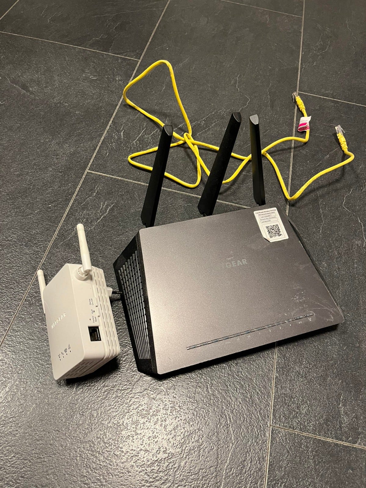 Netgear AC1900 Wifi Router (R7000) med WiFi extender | FINN-torget