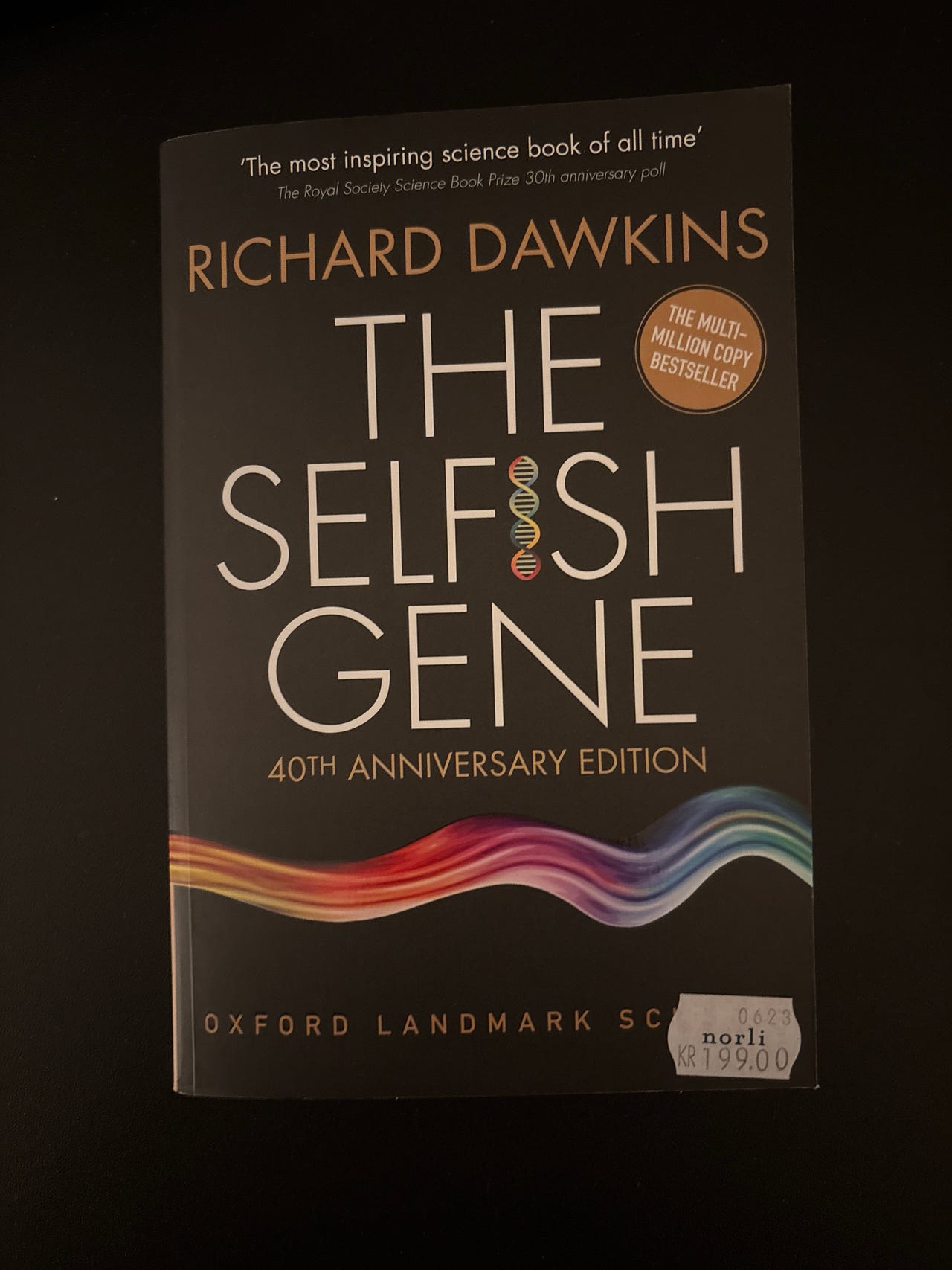 The Selfish Gene by Richard Dawkins | FINN-torget