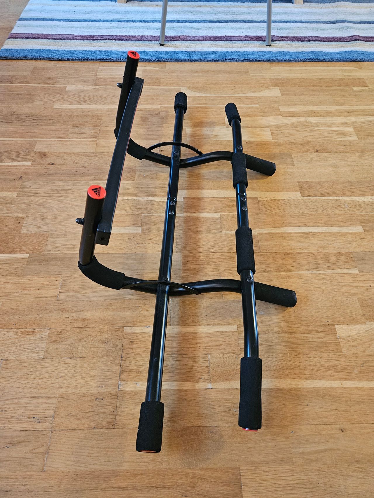 Pull ups bar Adidas FINN torget