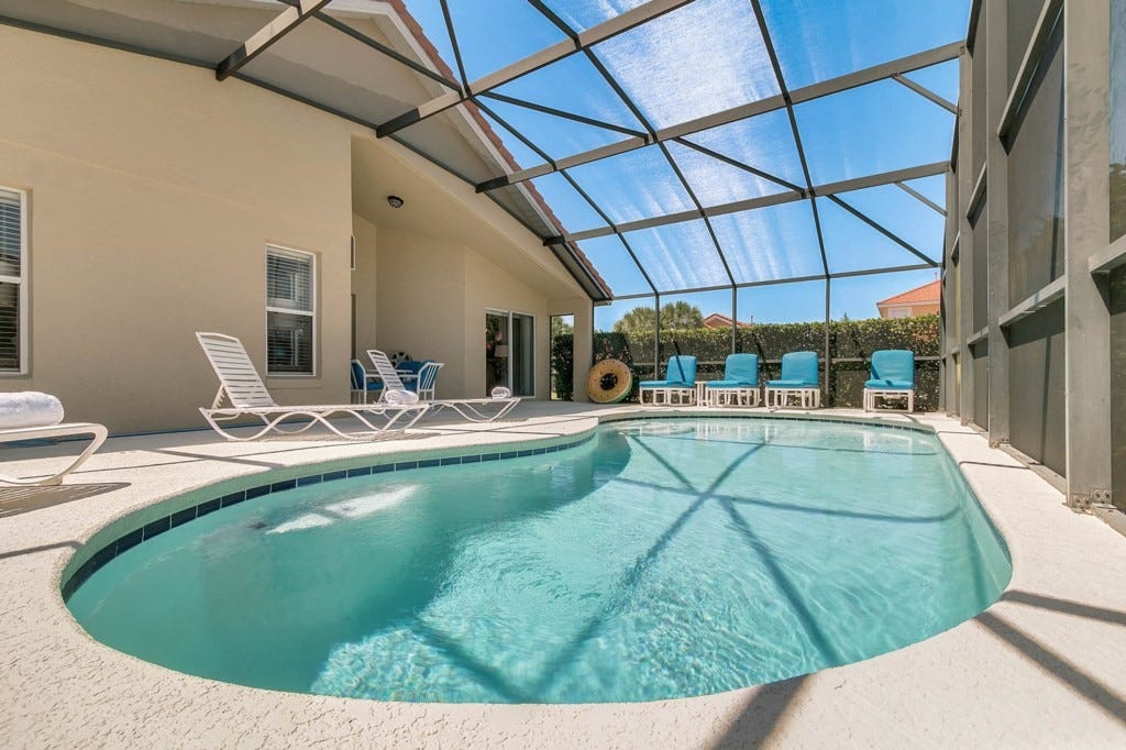 Ekstra stort basseng Galleribilde