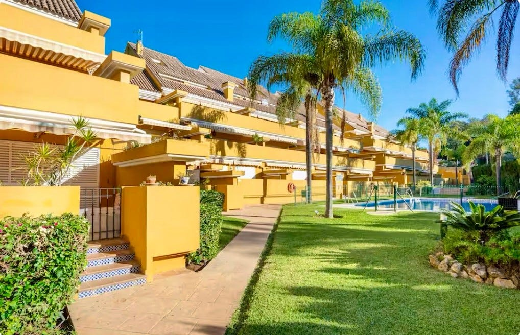 Marbella Park Beach er veldrevet, og byggets område har mange arealer til deres disposisjon Galleribilde