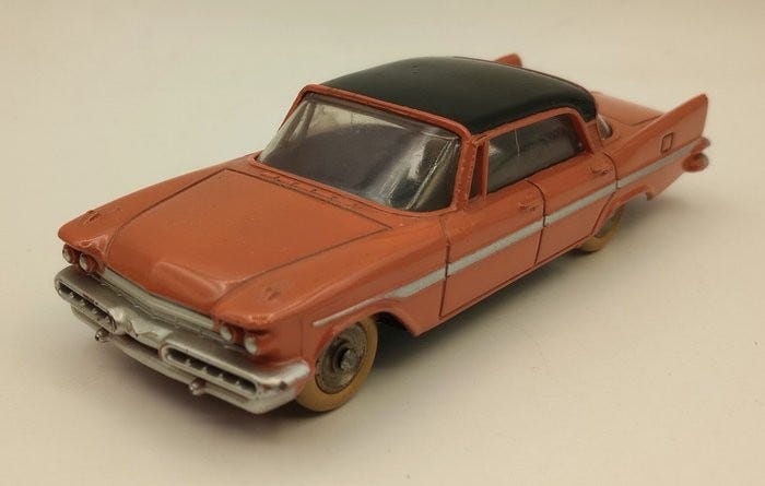 Dinky Toys 545 – DeSoto Diplomat – Voiture Miniature Ancienne – Fabrication Française
