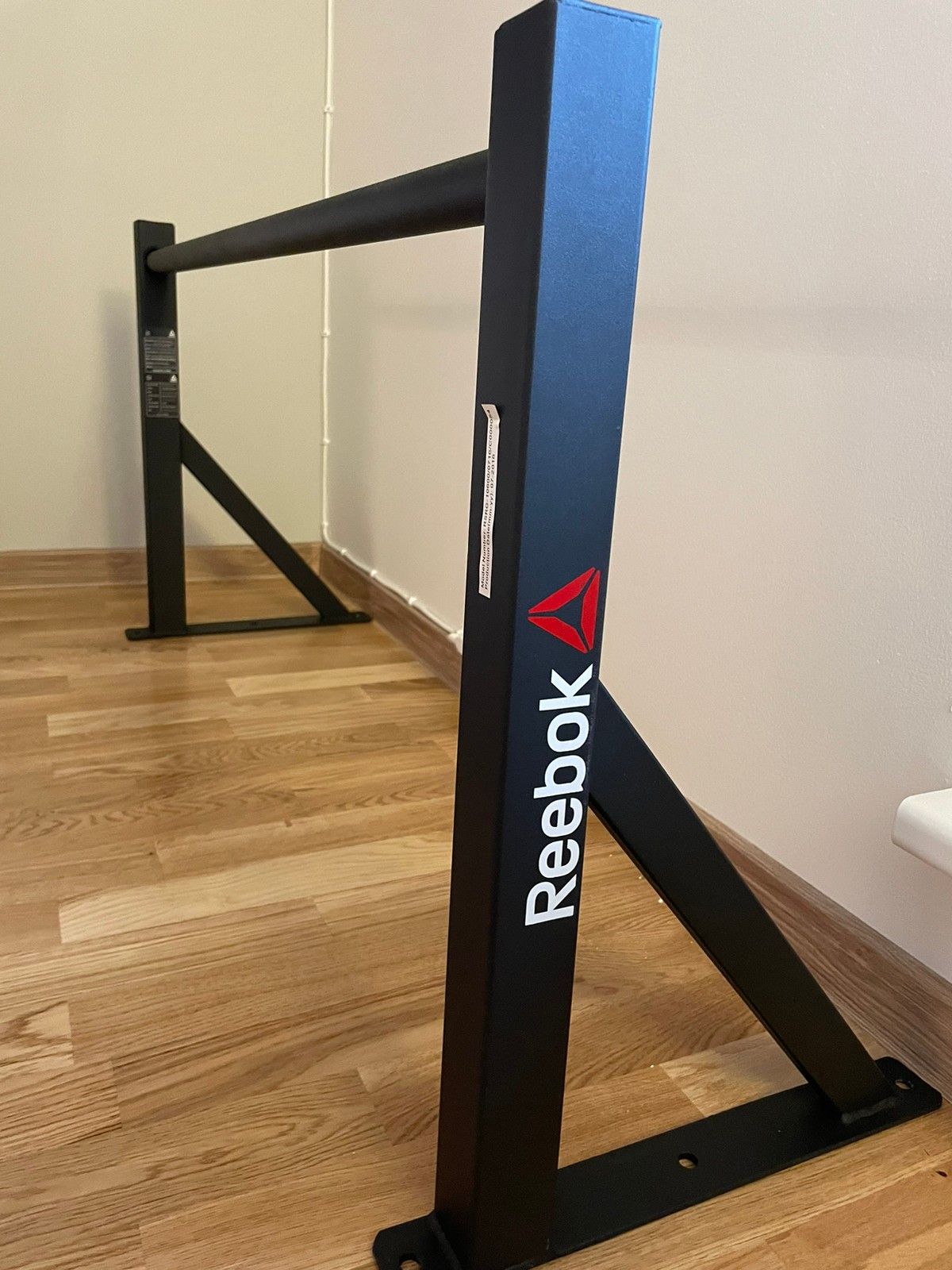 Reebok wall mounted pull cheap up bar