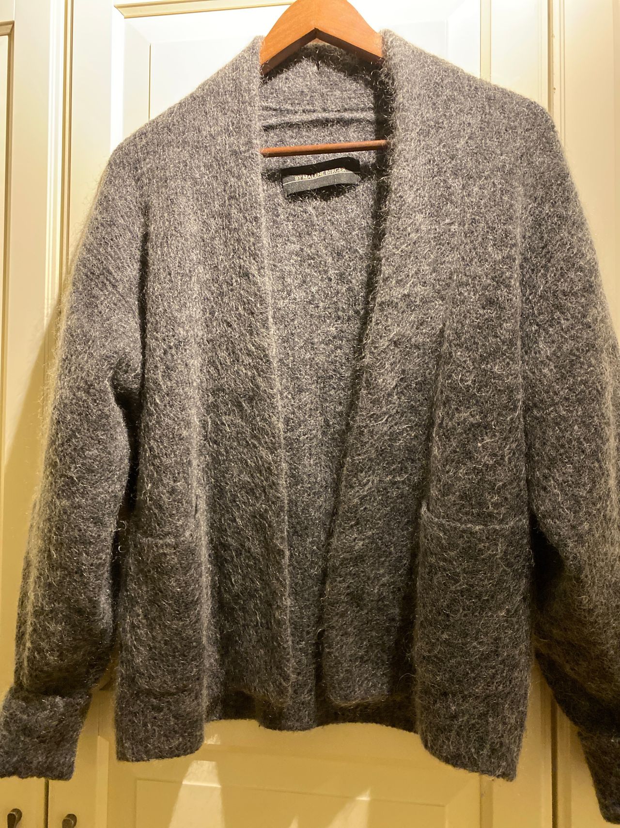 cardigan fra Malene Birger FINN torget