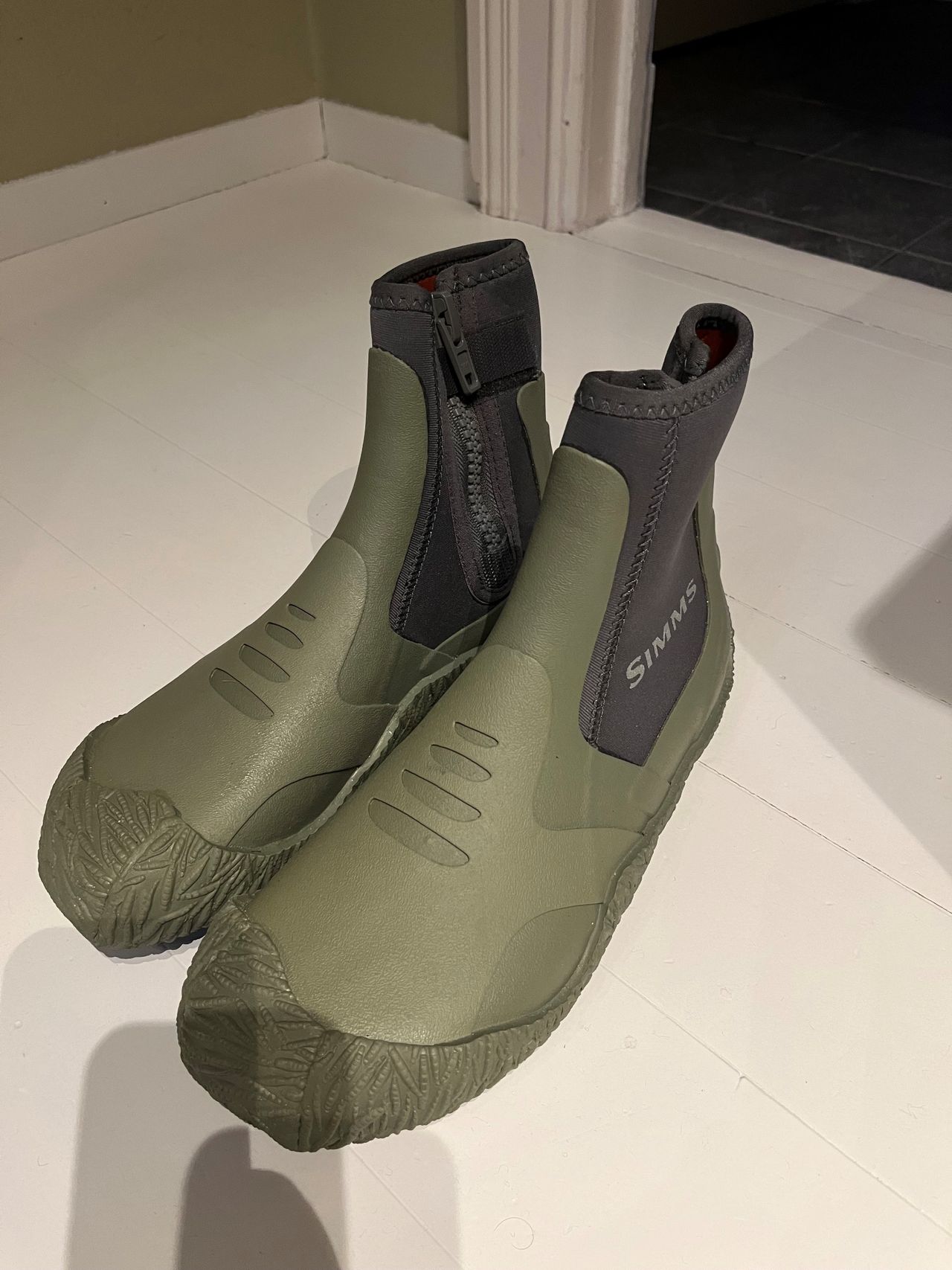 Simms zipit bootie on sale 2