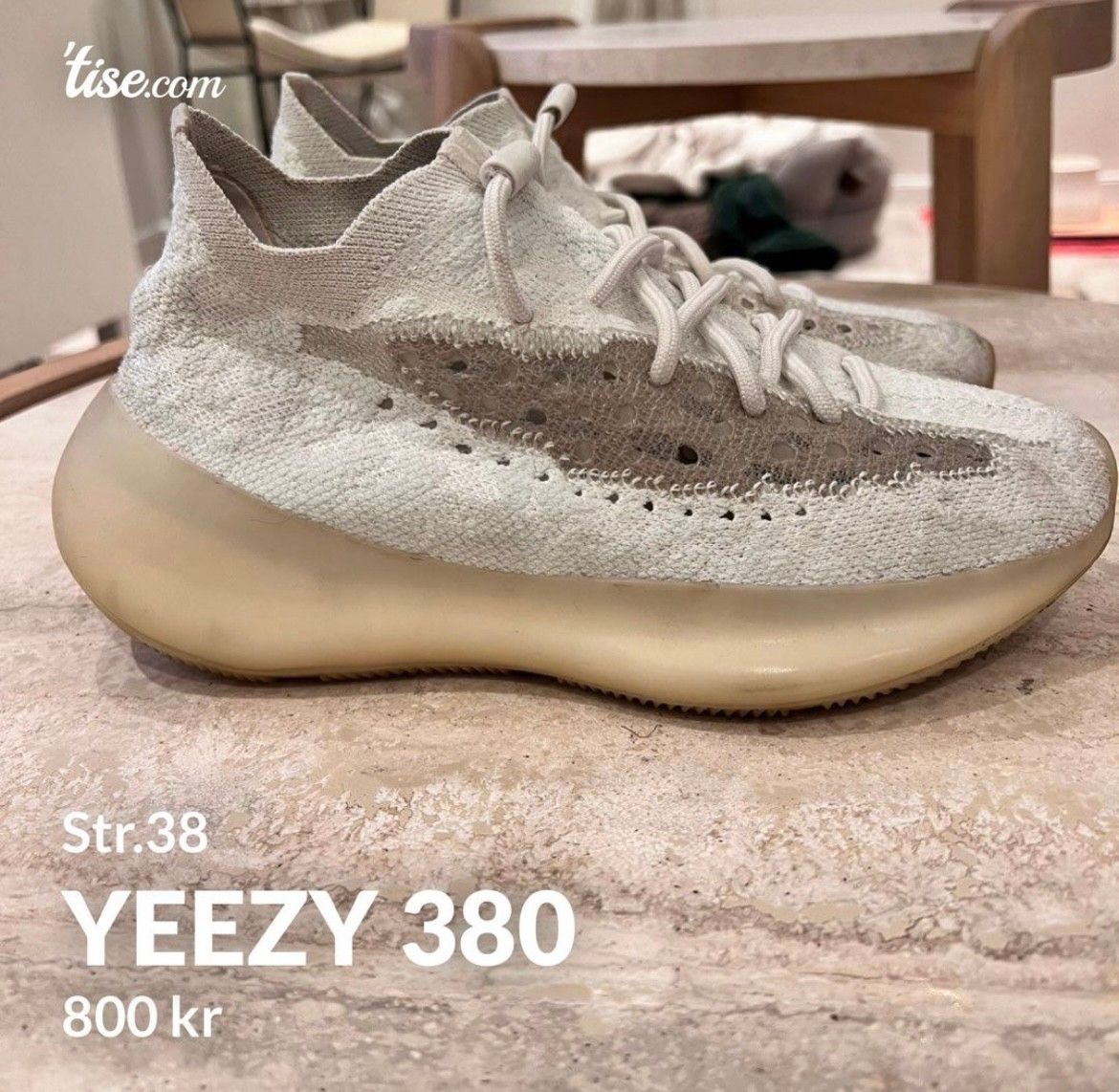 yeezy str 38