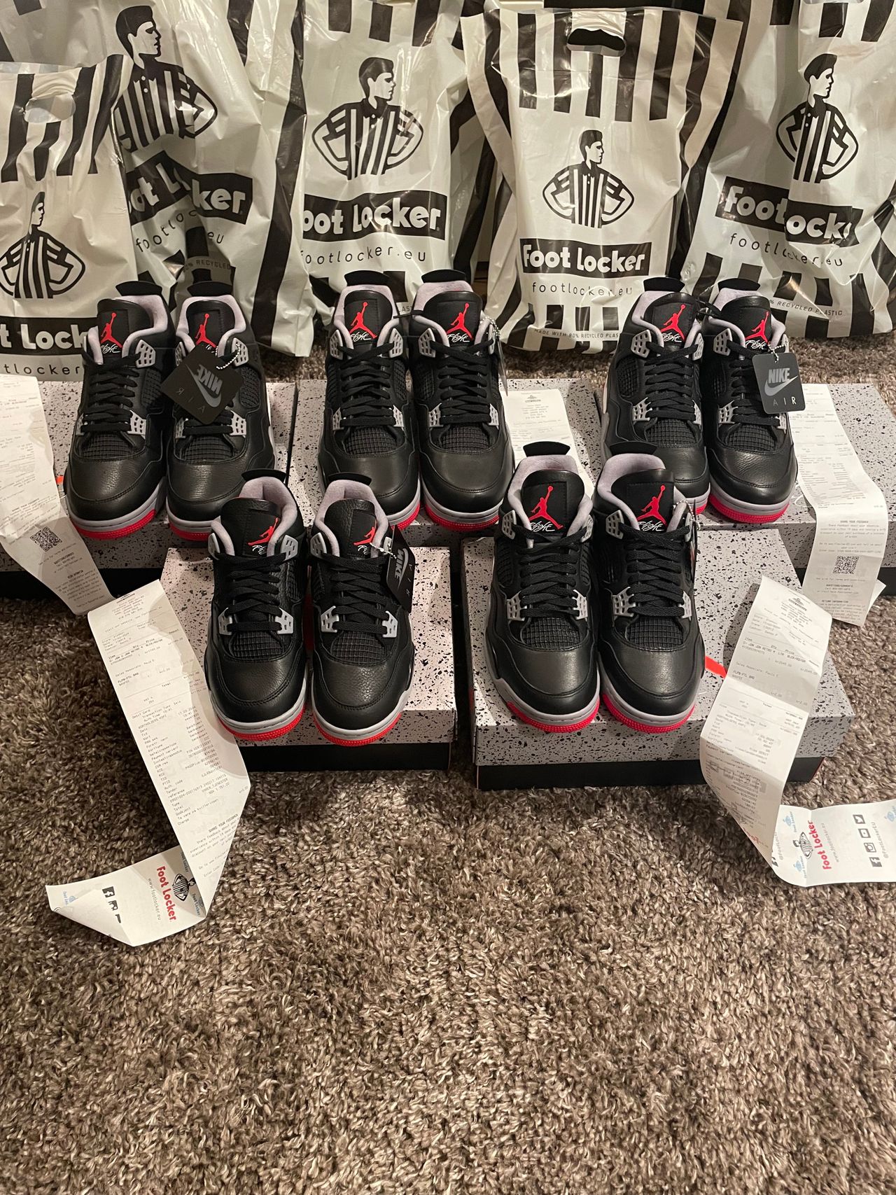 Jordan 4 bred hot sale 2019 foot locker