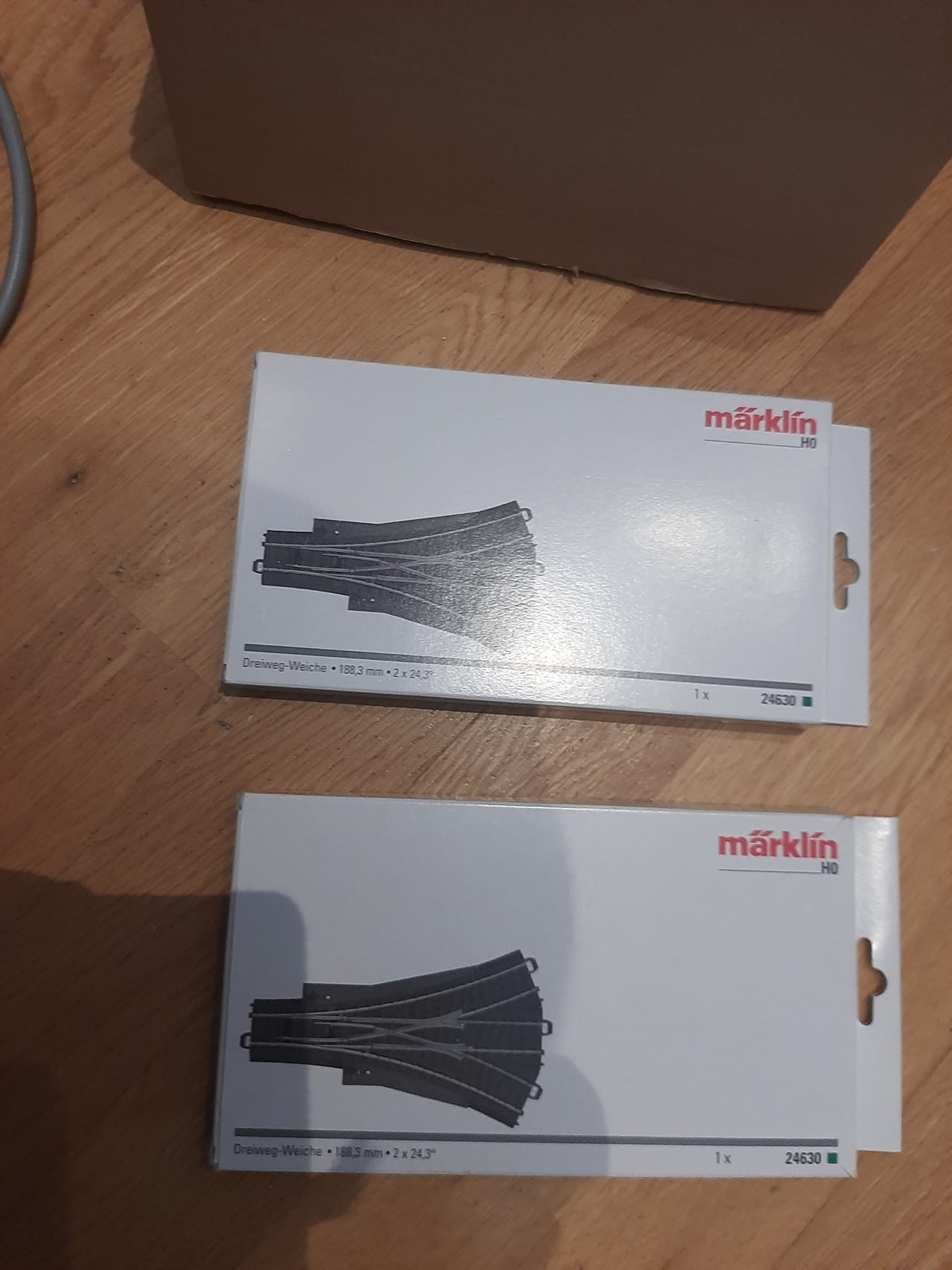 Märklin 24630 - Scambio Triplo Per Binari H0, Con Leve Manuali E Motori Opzionali