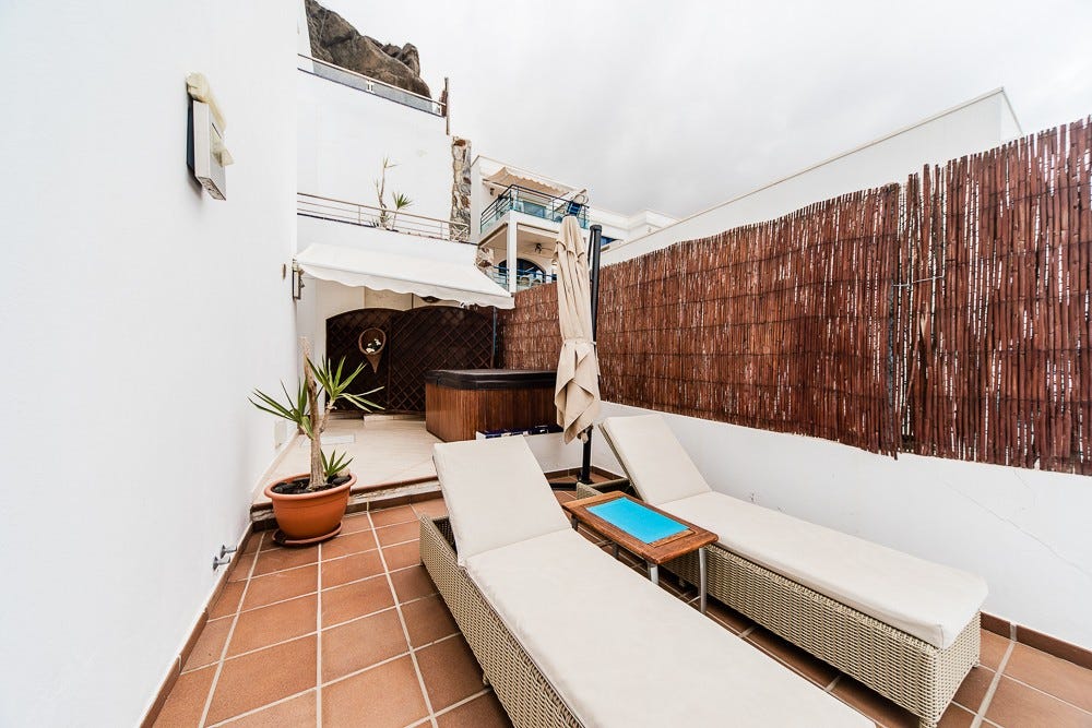 103 Solsenger og Jacuzzi Galleribilde