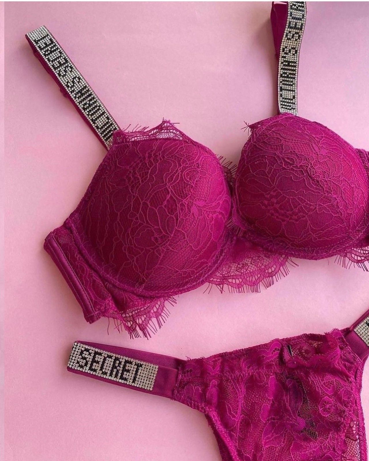 Nytt og brukt innen Victoria's Secret-undertøy til salgs