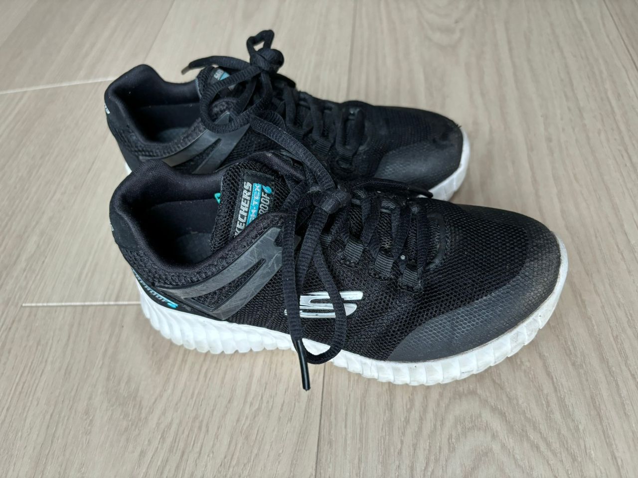 Skechers Boys Elite Flex joggesko Hydropulse Waterproof Str 33 FINN torget