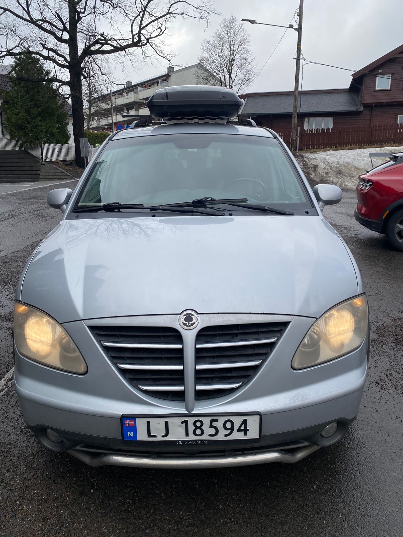 Bruktbil til salgs: Ssangyong Rodius - 2005 - Sølv - 165 Hk - Kombi 5 ...