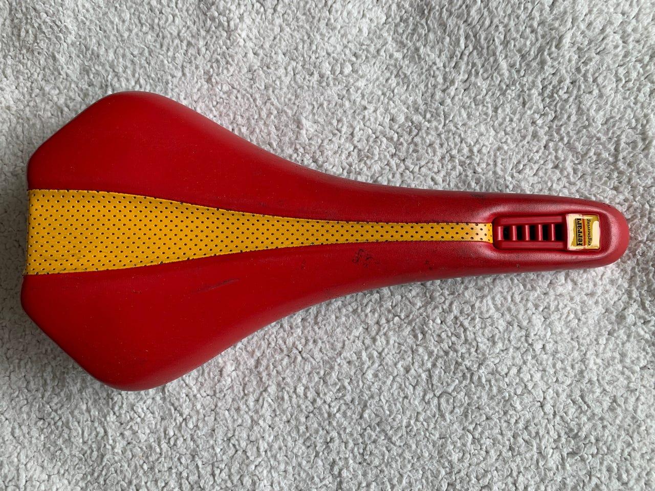 Ferrari engineering Selle Italia サドル Ferrari engineering Selle Italia サドル