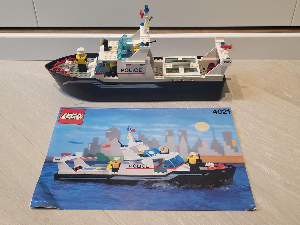 Lego police boat 4021 best sale