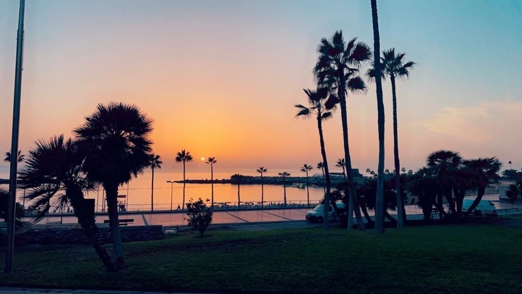 Gangavstand til Playa de Amadores – den hvite stranden/amadores strand Galleribilde
