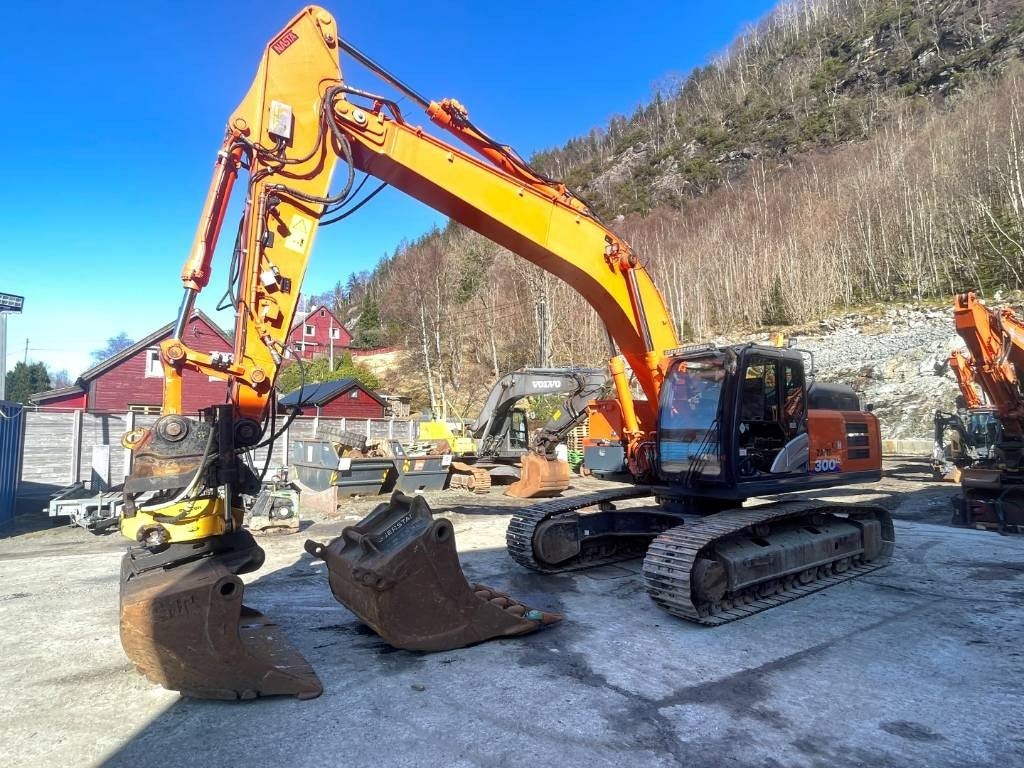 Til salgs: Hitachi ZX 300 LC-6 Rigget for Boretårn - 2016 - Gravemaskin ...