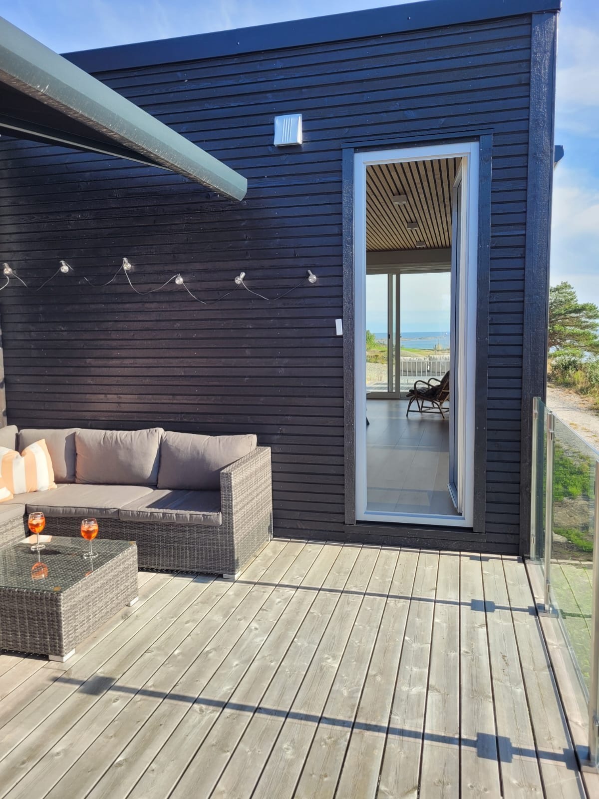 Dør fra terrasse direkte til stuen Galleribilde