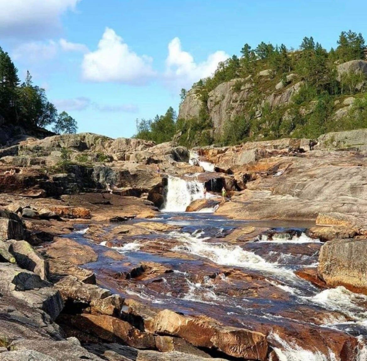 Nesset-fossen Galleribilde