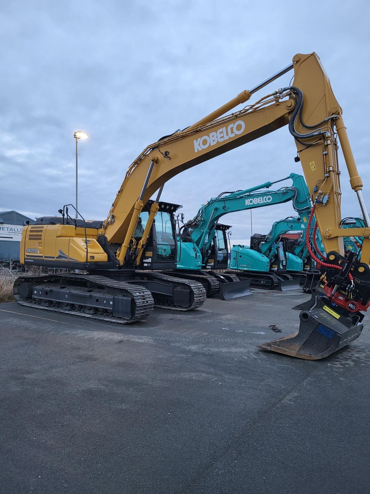 Til salgs: Kobelco SK210LC-11E - 2023 - 173 Hk - Gravemaskin | FINN.no