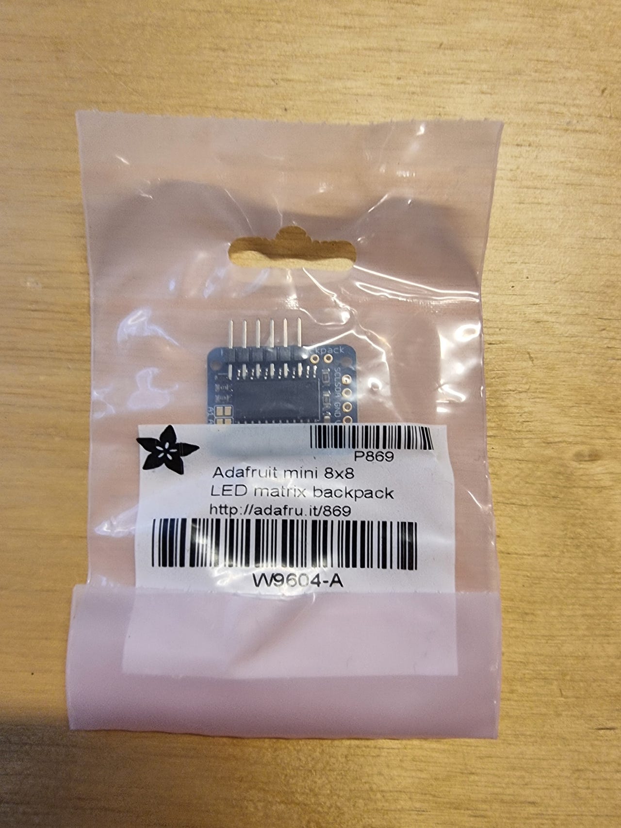 Adafruit Mini 8x8 LED Matrix w/I2C Backpack | FINN-torget Adafruit Mini 8x8 LED Matrix w/I2C Backpack | FINN-torget
