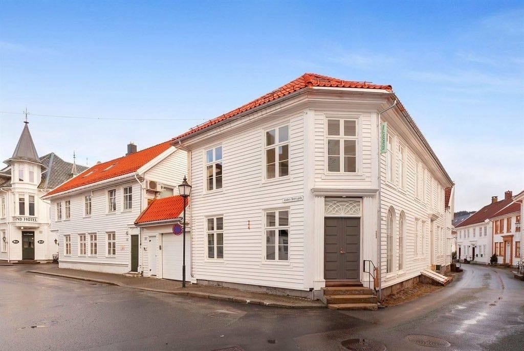Leiligheten ligger i 2 og 3 etasje Galleribilde