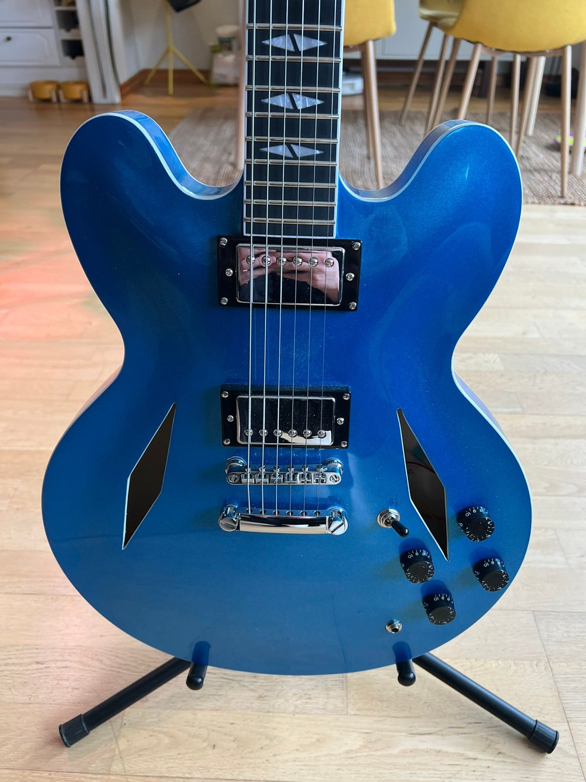 dg-335-elektrisk-gitar-finn-torget