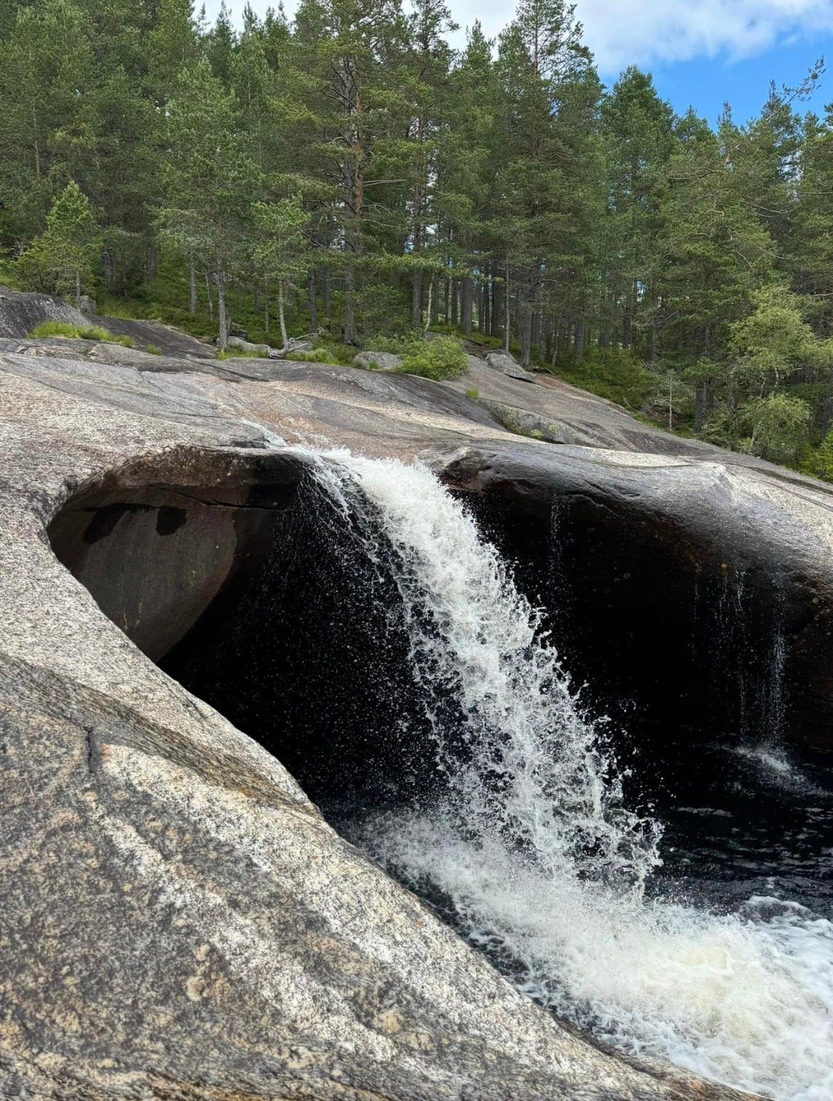 Faråni, Kulpane i Brokke Galleribilde
