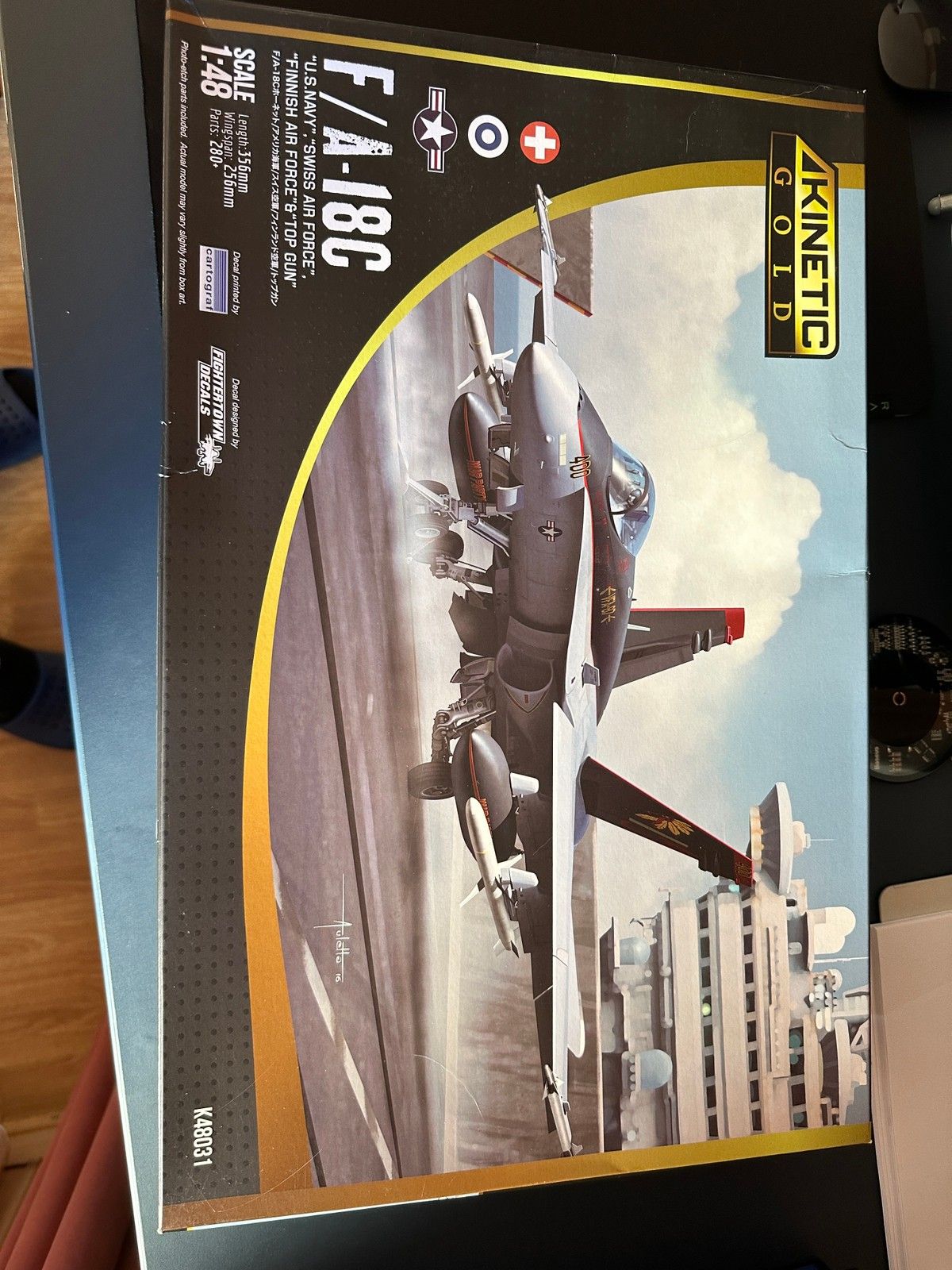 Kinetic F/A-18 plastikbyggeset | FINN torget