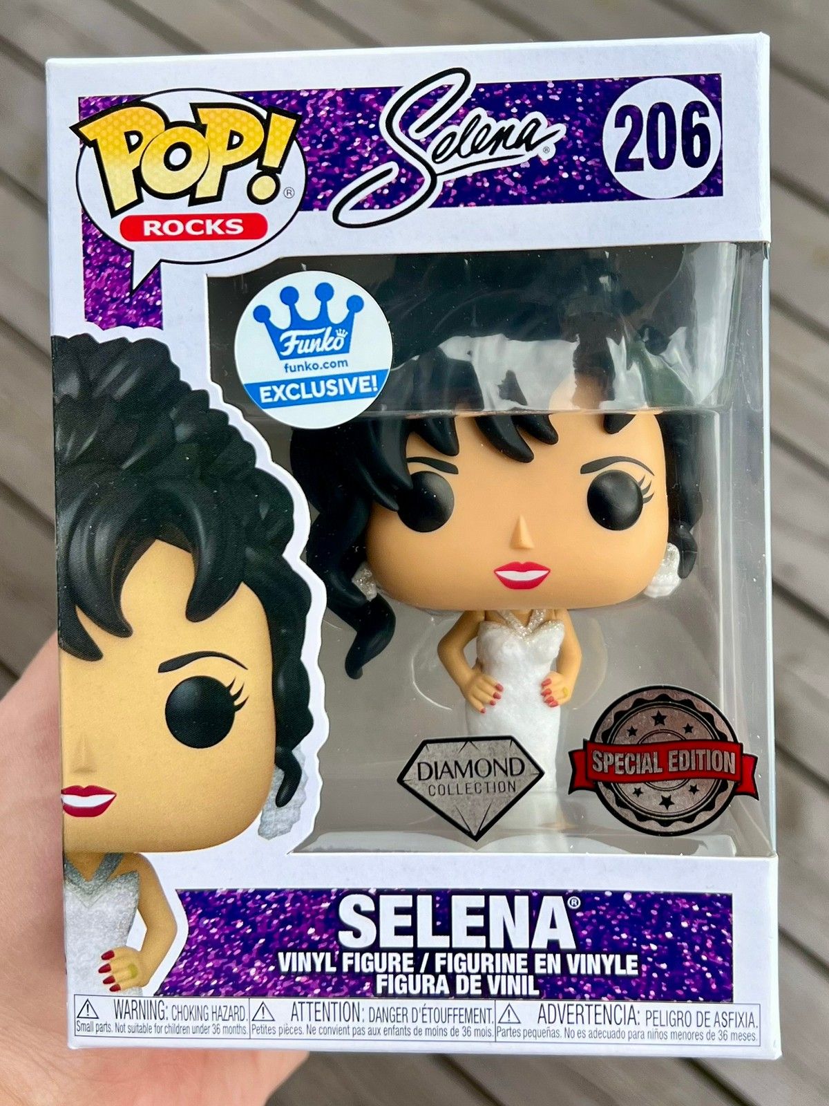 Funko Pop! Rocks Selena White Dress Glitter Funko deals Shop Exclusive #206