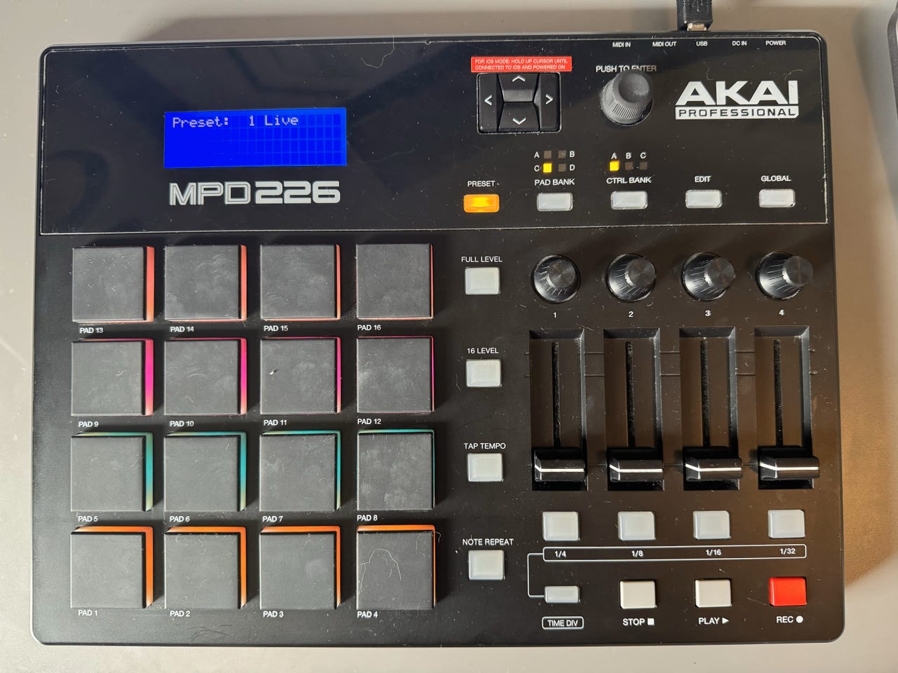 Akai MPD 226 MIDI Pad Controller | FINN torget