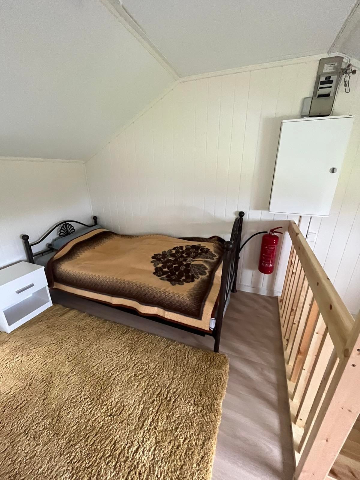 Soverom med en seng Galleribilde