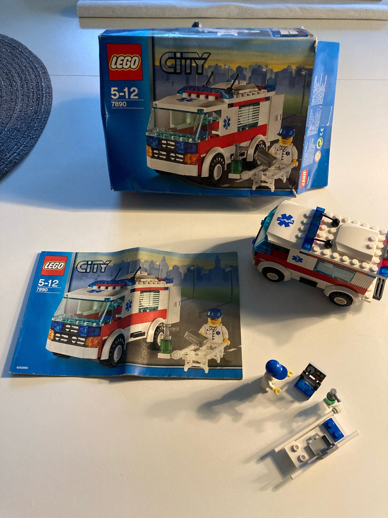 Vintage Lego City ambulanse 7890 FINN-torget