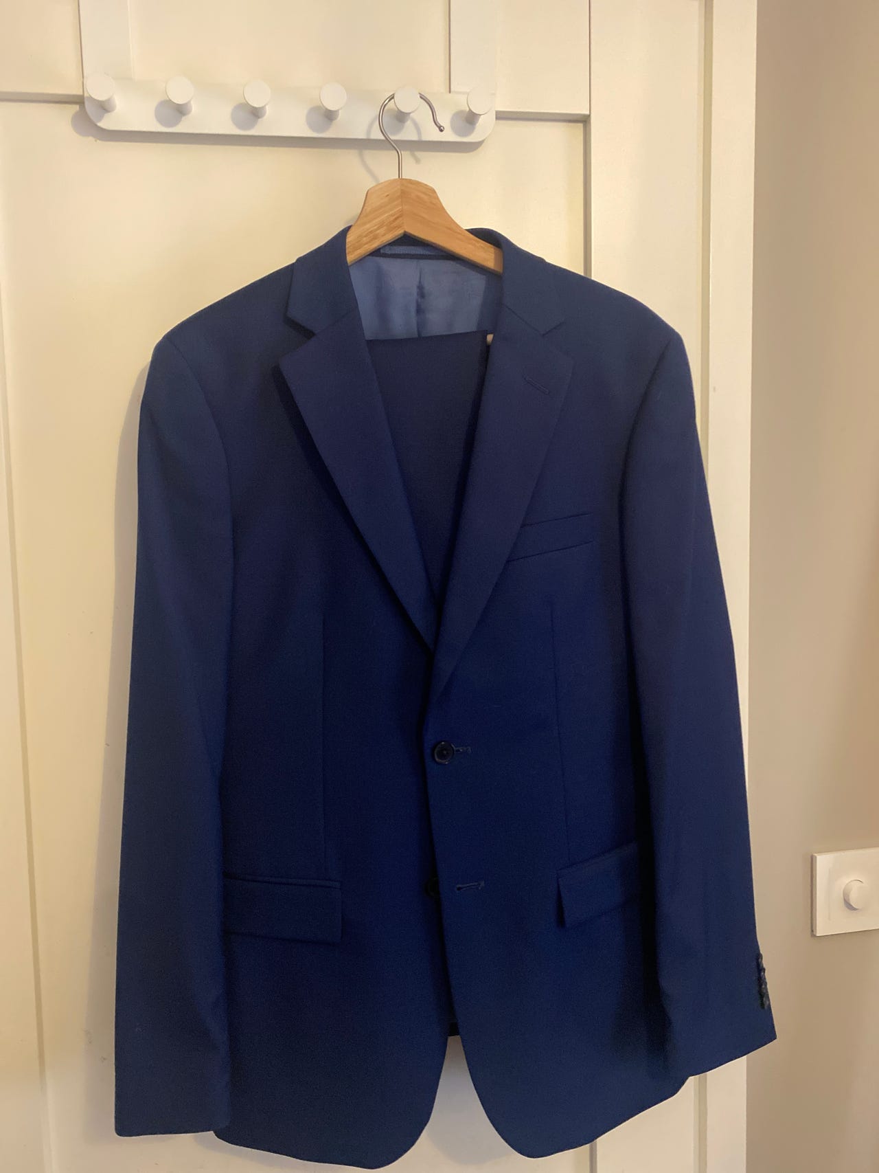 Pen, blå dress, jakke str 48 // bukse 31/32 FINN