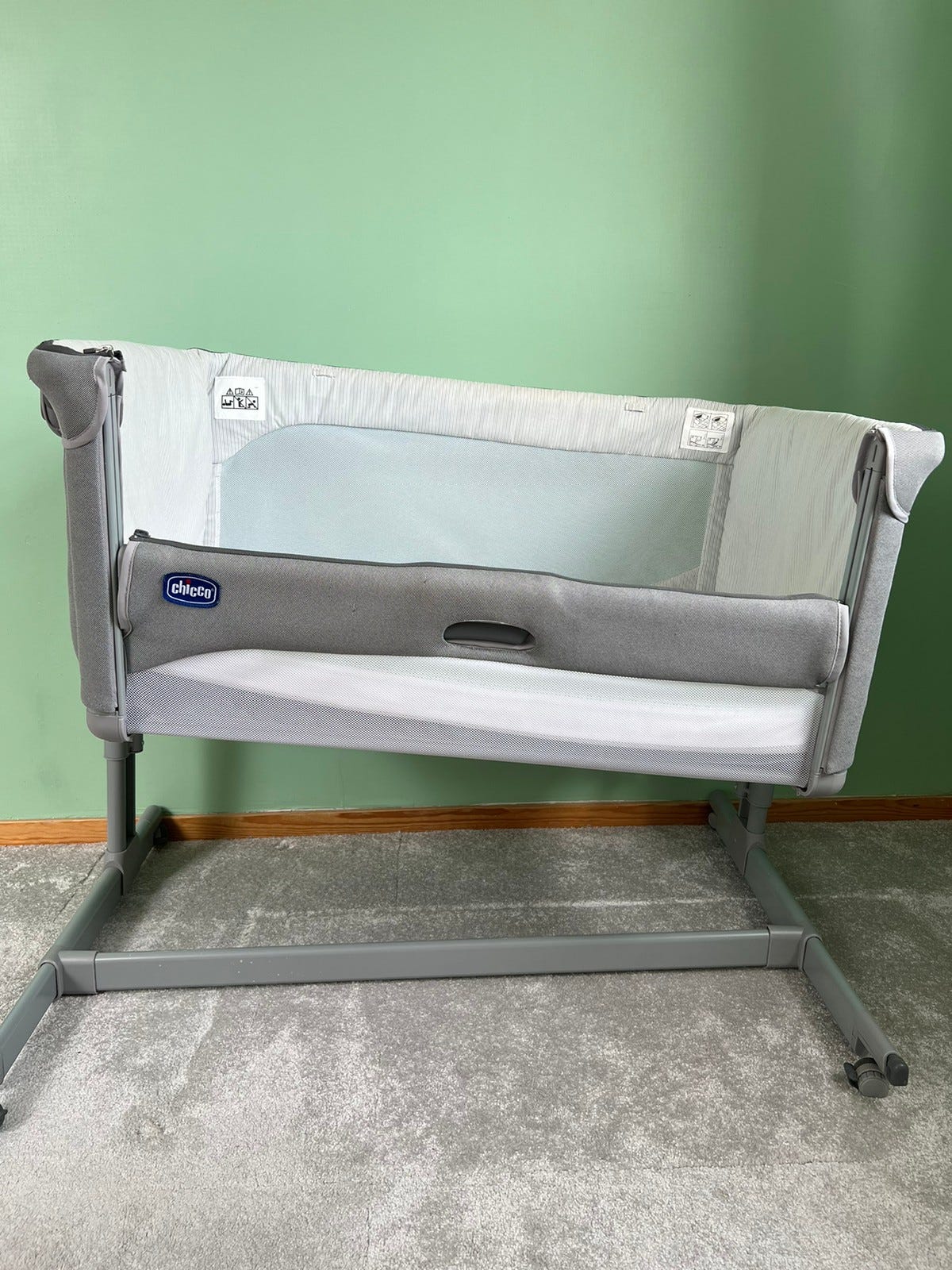 Chicco next2me bedside crib FINN