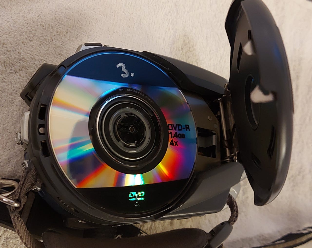 Canon DVD Camcorder DC201 FINN