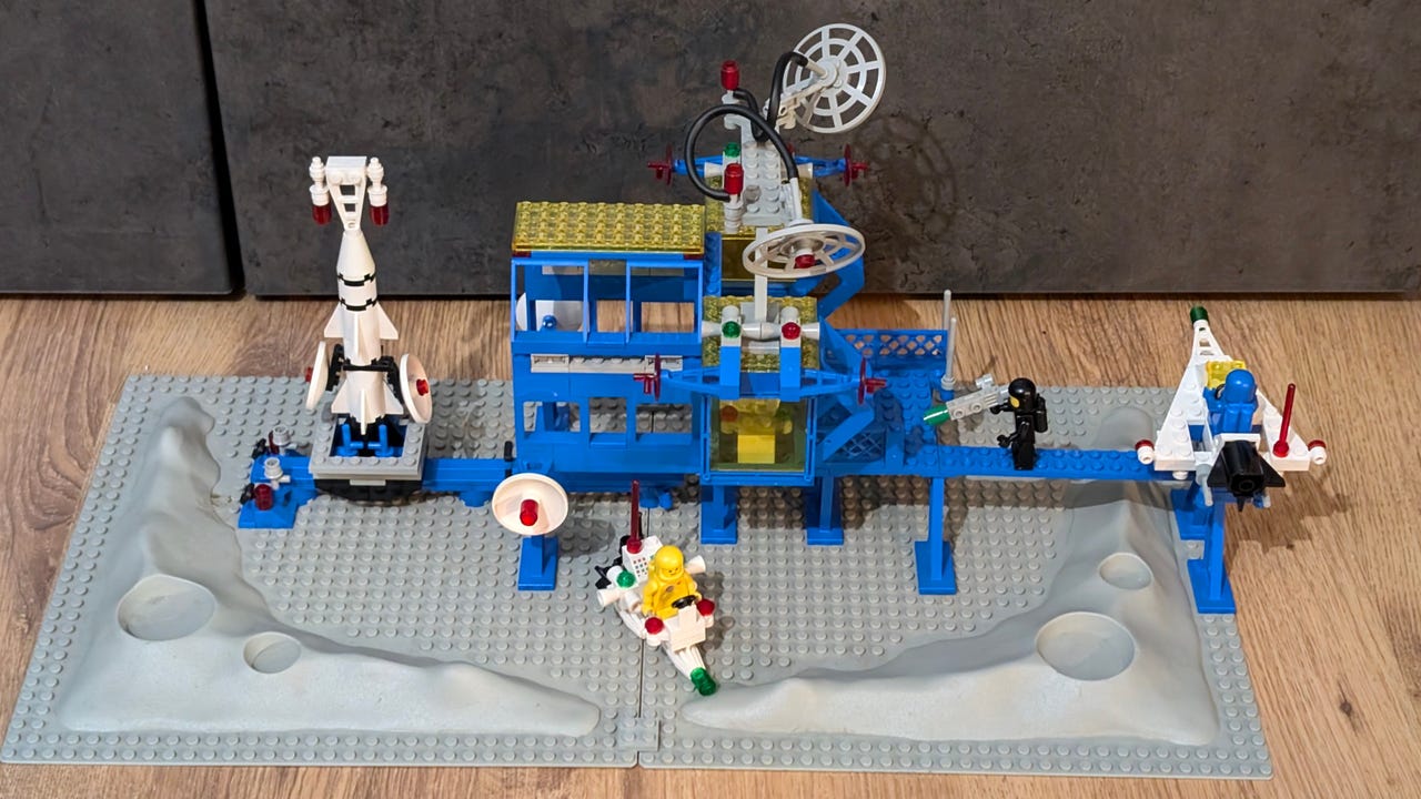 LEGO Space 6971 Inter-Galactic Command Base | FINN-torget