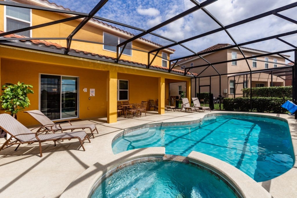 Møblert, overbygget terrasse Galleribilde