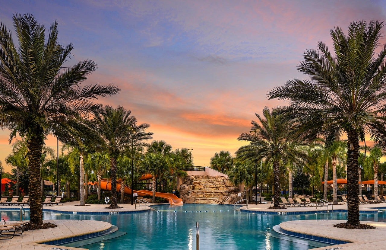 Fellesanlegget med basseng, sklie etc.... Galleribilde