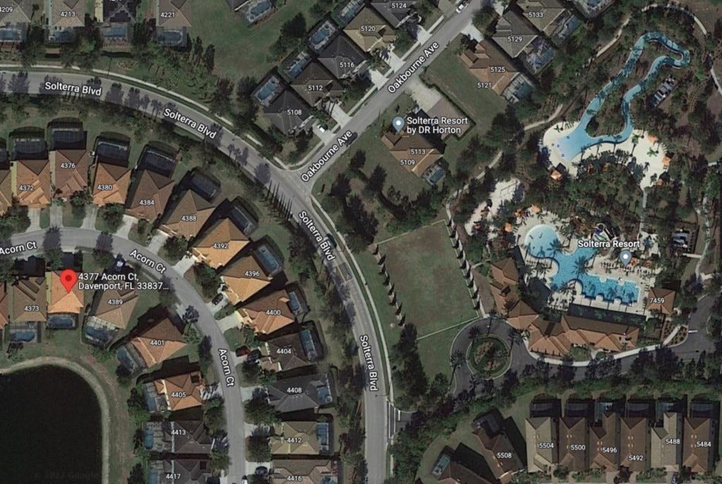 Veldig kort vei til badeanlegget fra huset! Galleribilde