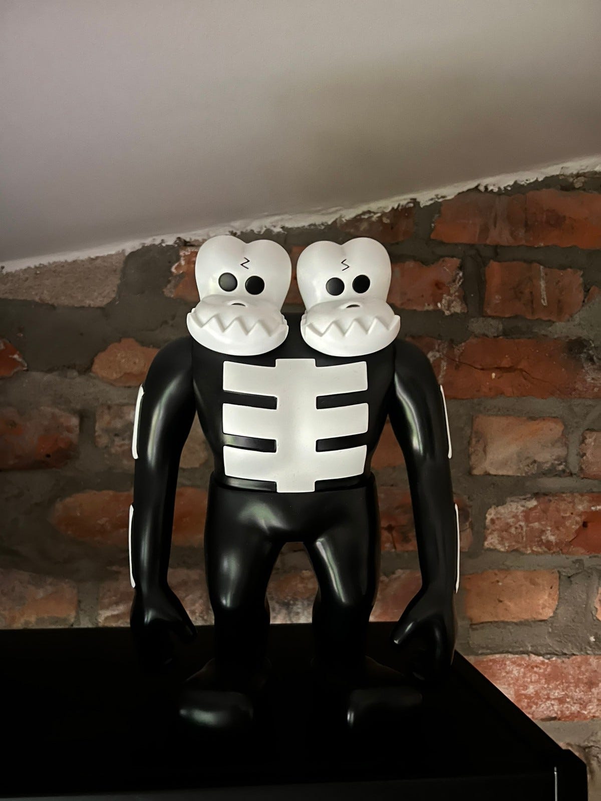 Neighborhood x Bounty Hunter Skulls-Kun Figure | FINN-torget