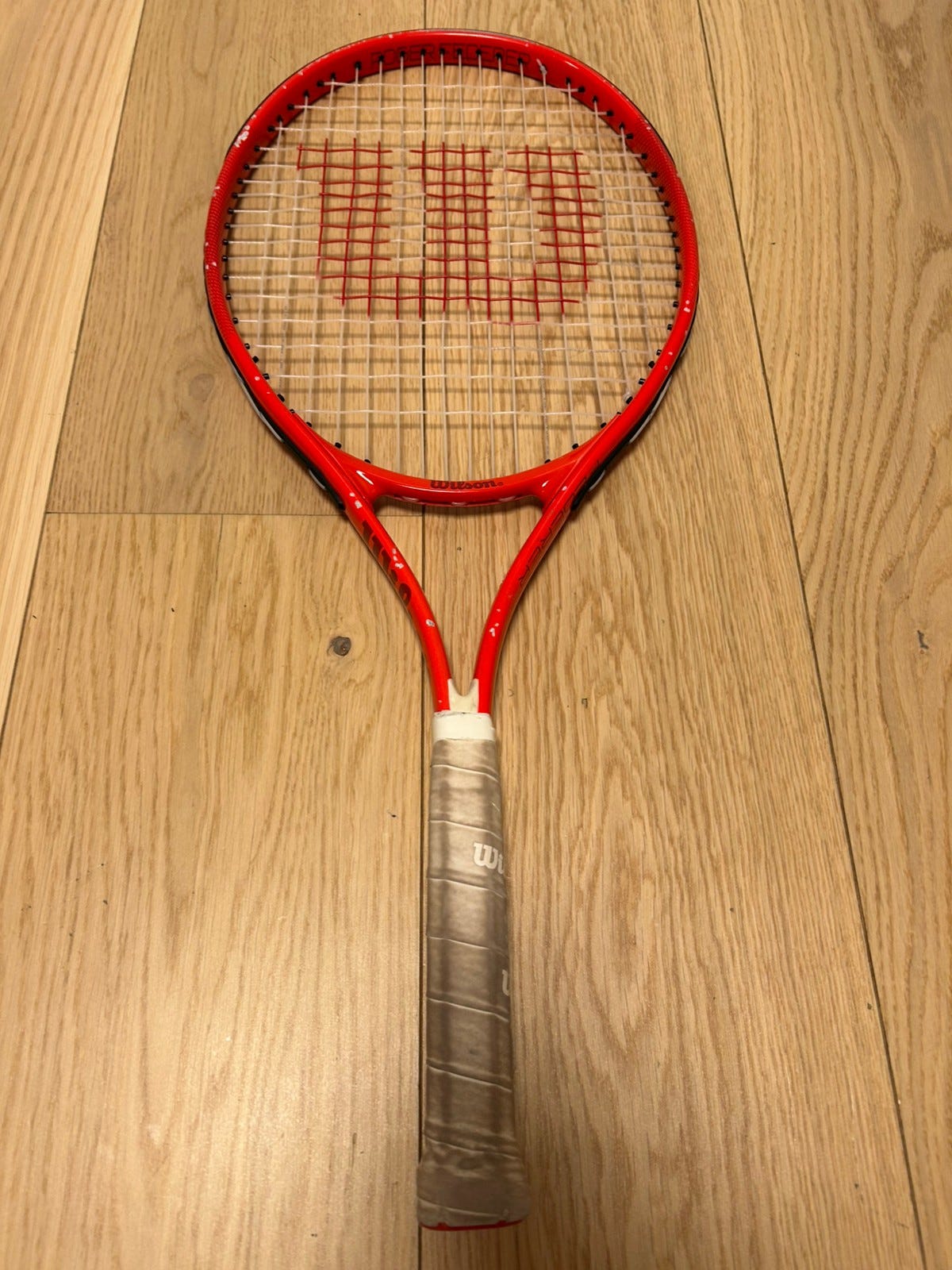Raquette Wilson Roger Federer – Titane – 25 Pouces – Avec étui