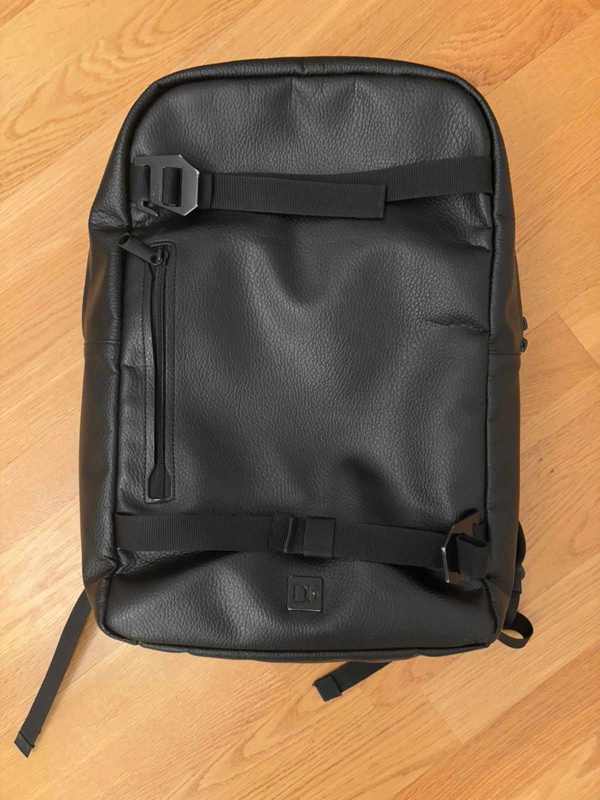 DB The Världsvan 17L Backpack, Black Leather | FINN-torget
