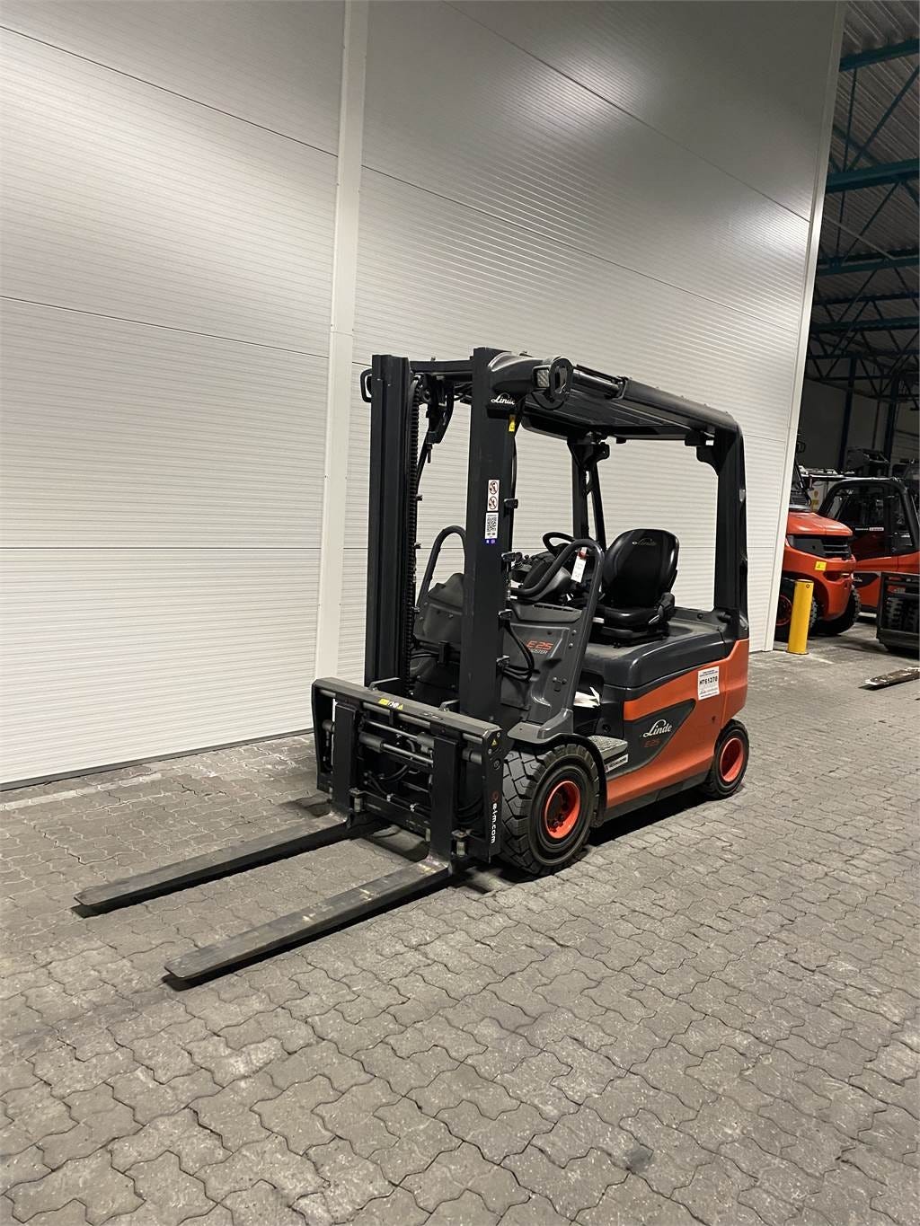 Linde Type R25 Til salgs: Linde E 25 R : 2,5t - Truck - Løftekapasitet 2500 kg ...