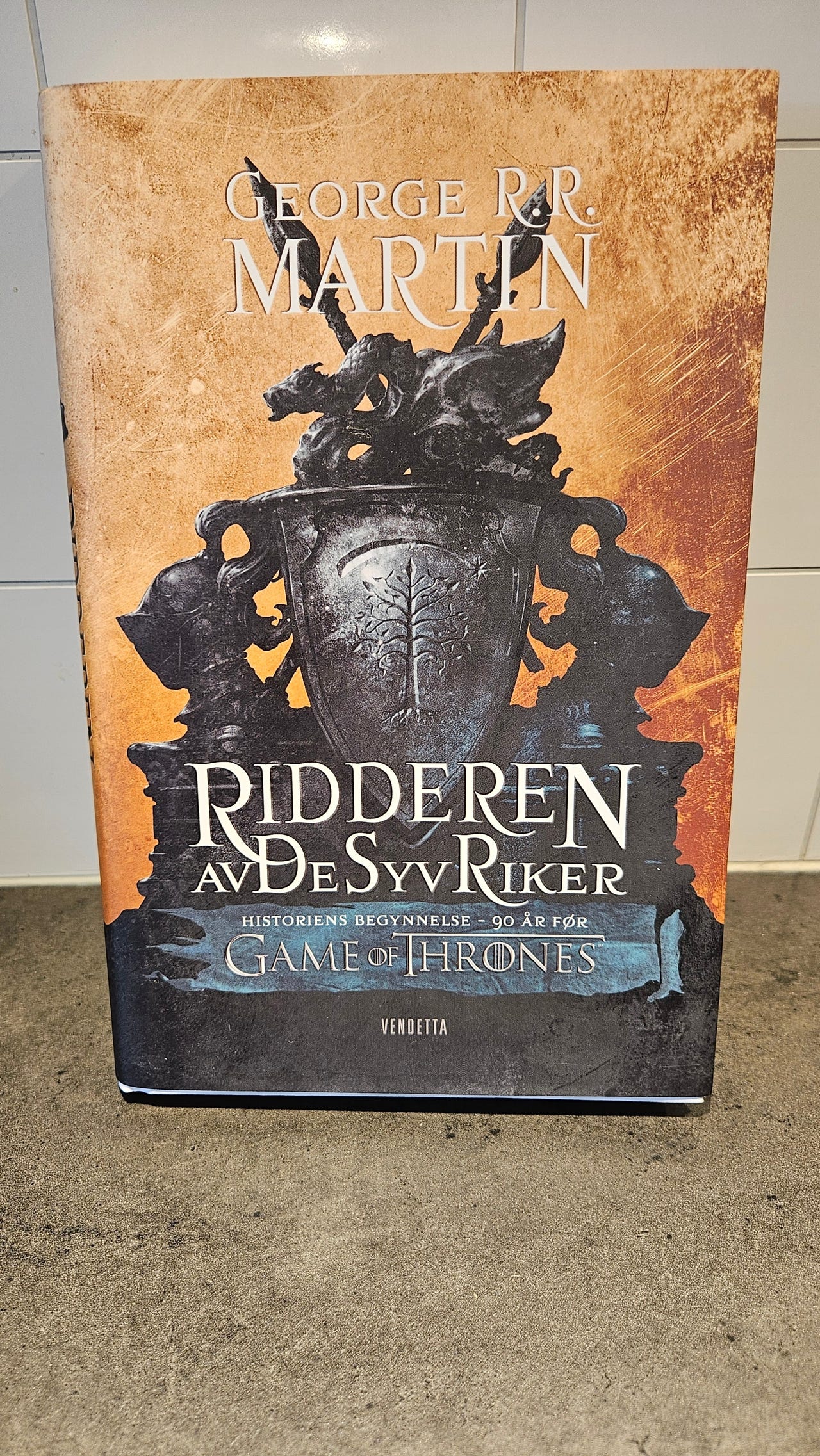 Ridderen av de syv riker - George R.R. Martin | FINN-torget