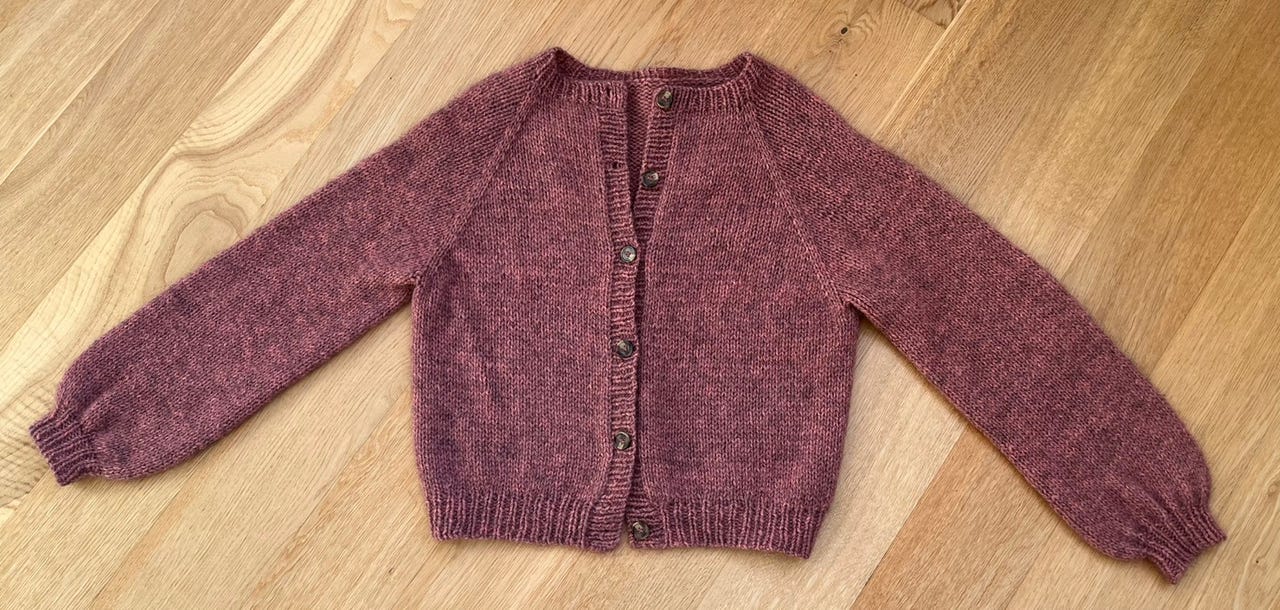 Hjemmestrikket Cardigan no.7 | FINN-torget