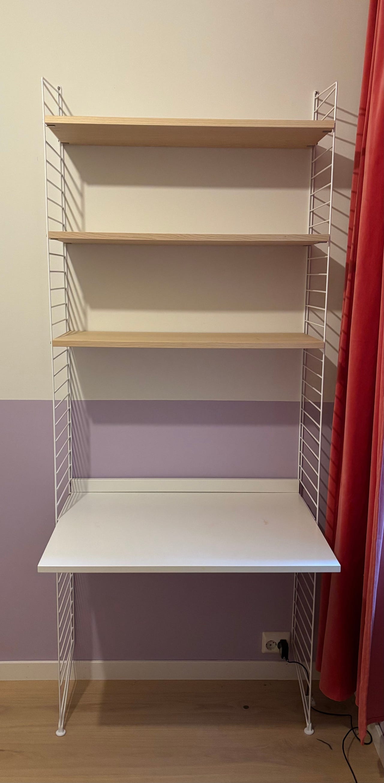 String hylle med skrivebord | FINN-torget