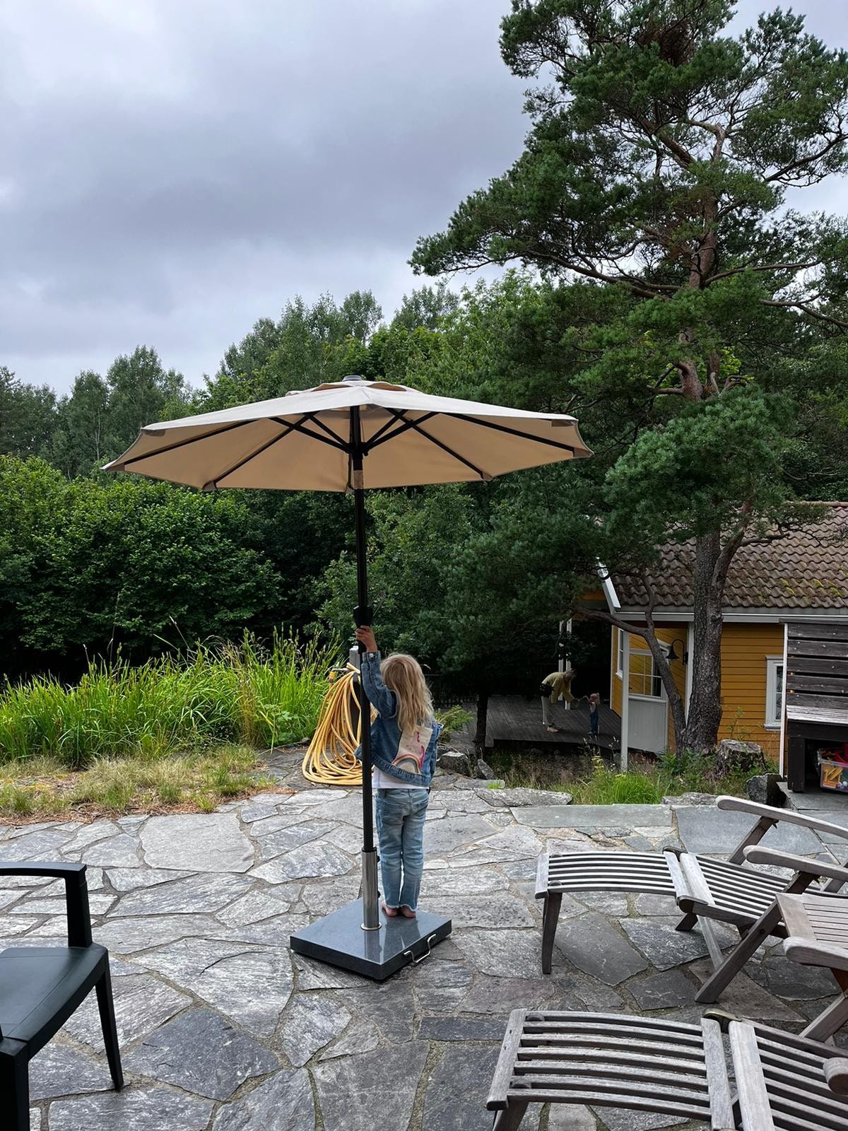 Terrasse -steinheller. Gode solforhold. Galleribilde